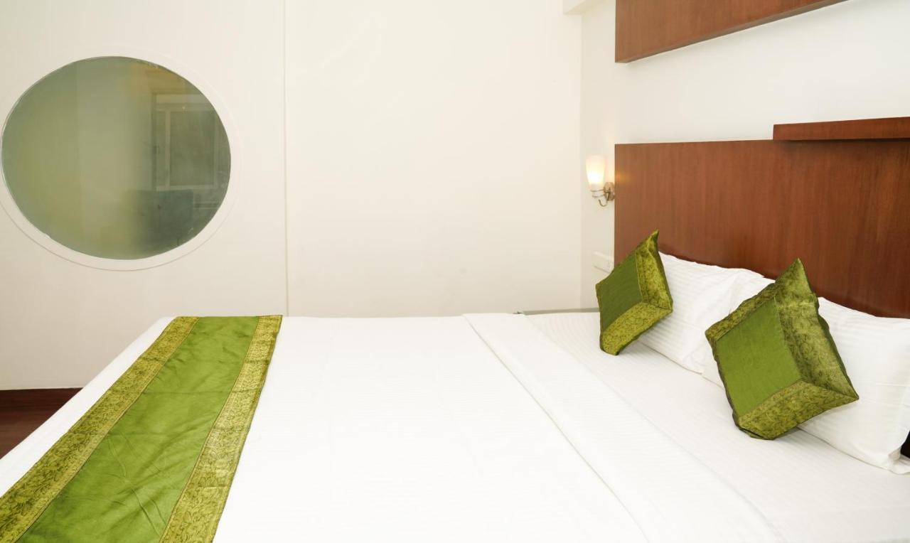 Oyster Suites Hyderabad Exterior foto