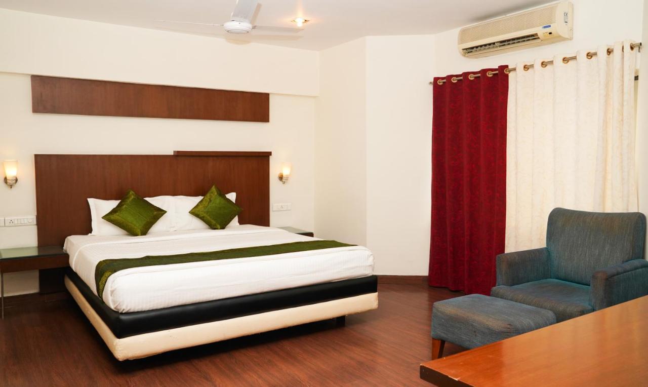 Oyster Suites Hyderabad Exterior foto