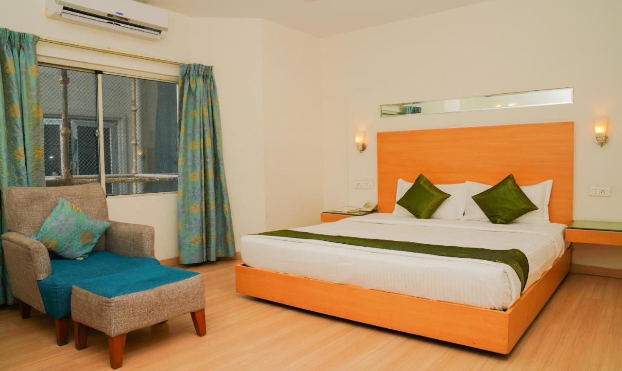 Oyster Suites Hyderabad Exterior foto